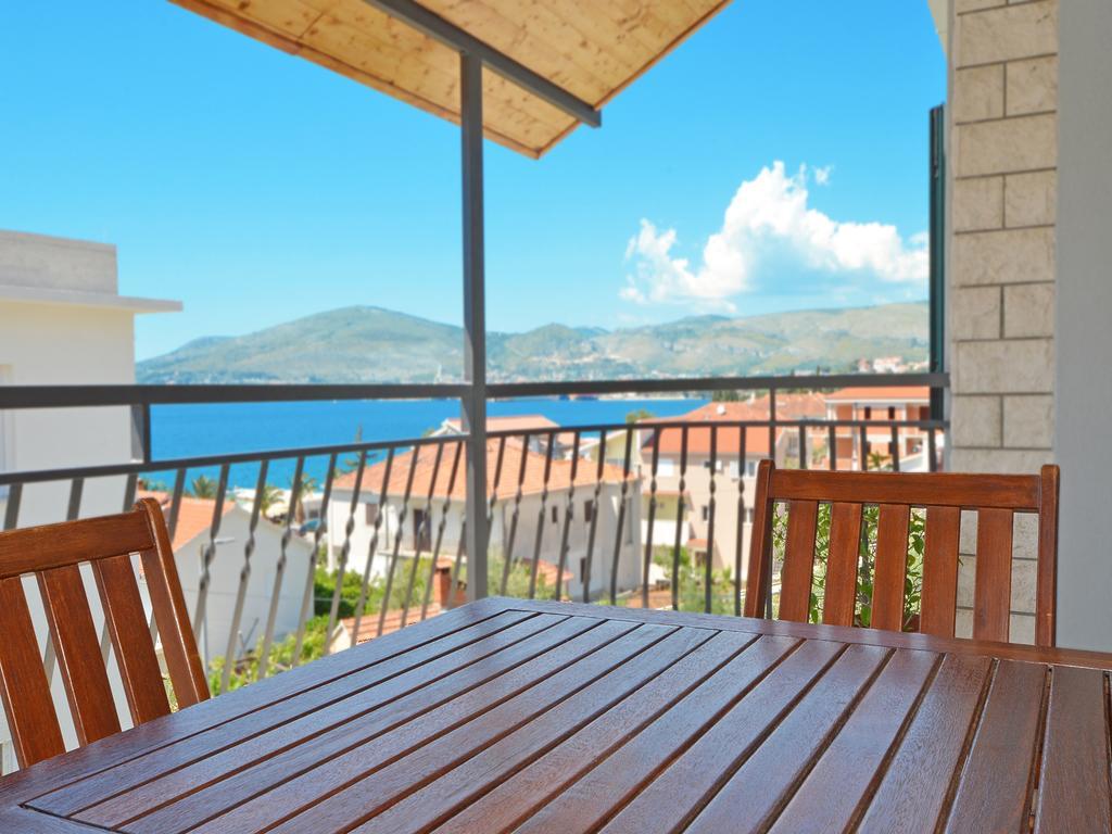 Apartment Vukadin Trogir Luaran gambar